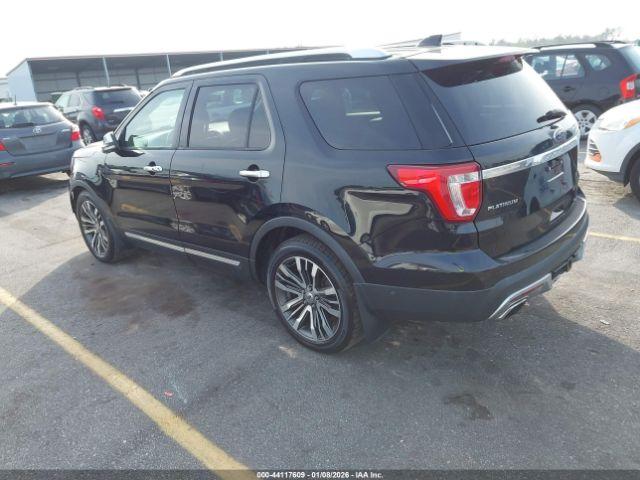 Ford Explorer Platinum Image 6