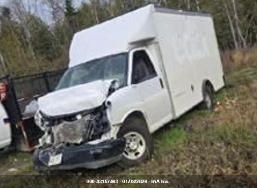 Chevrolet Express Work Van Image 4