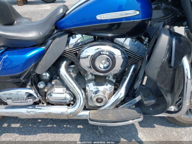 Harley-Davidson Flhtk Image 11