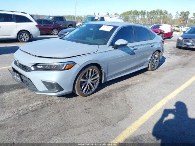 Honda Civic Touring Image 4