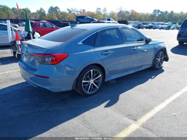 Honda Civic Touring Image 3