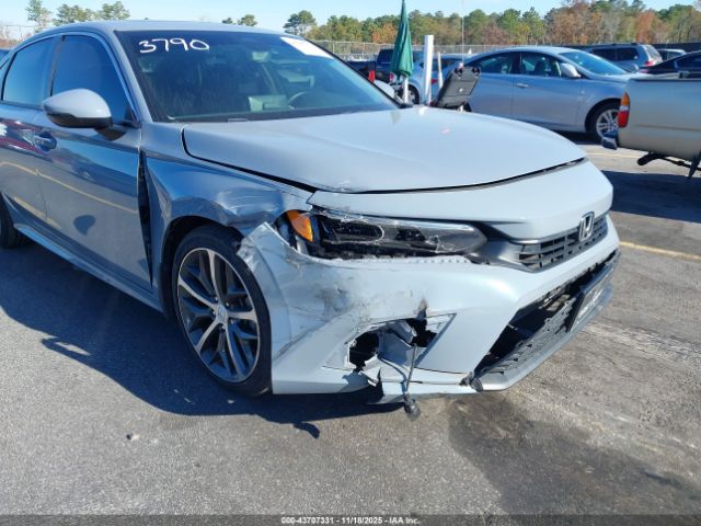 Honda Civic Touring Image 11