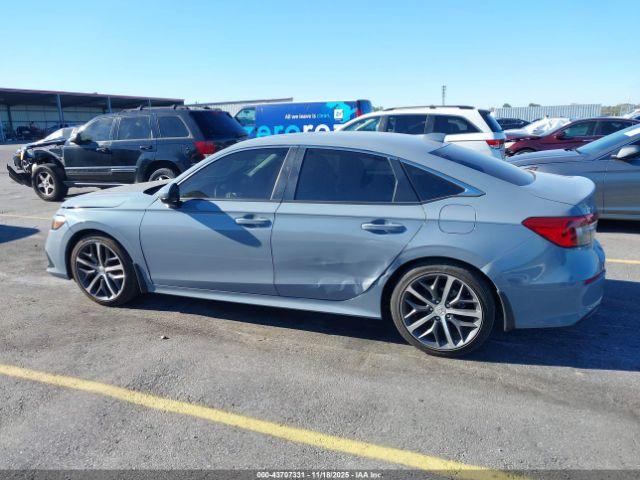 Honda Civic Touring Image 14