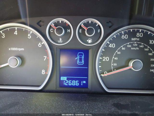 Hyundai ELANTRA Image 4