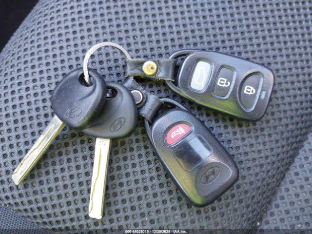 Hyundai ELANTRA Image 7