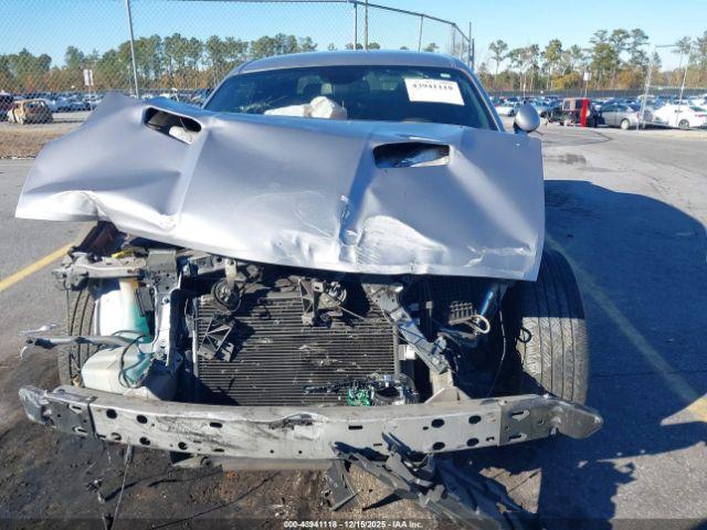 Dodge Challenger Sxt Image 14