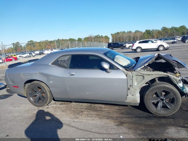 Dodge Challenger Sxt Image 9