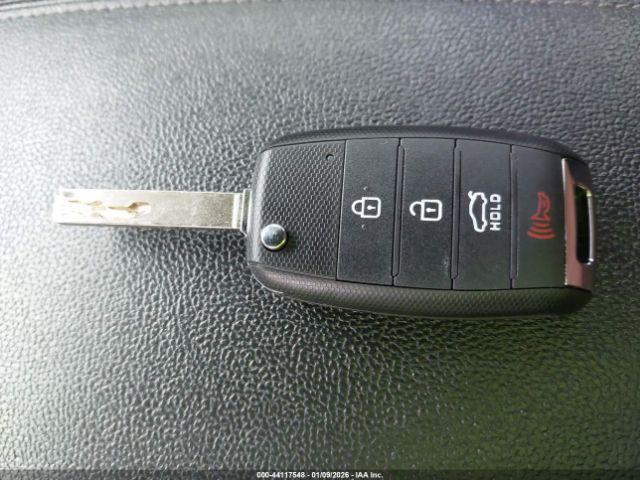 Kia Optima Lx Image 11