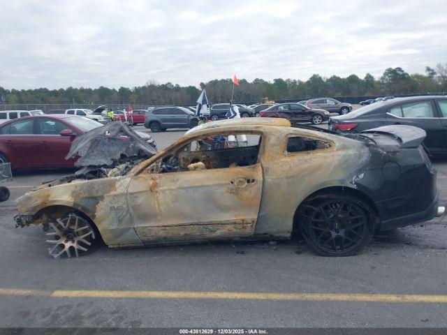 Ford Mustang Gt Premium Image 3