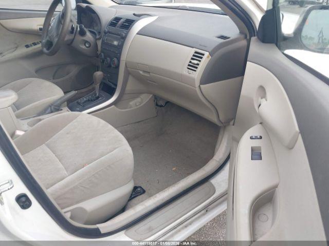 Toyota Corolla Le Image 10